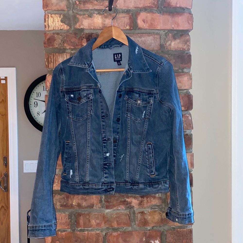 Women’s size S GAP denim jacket